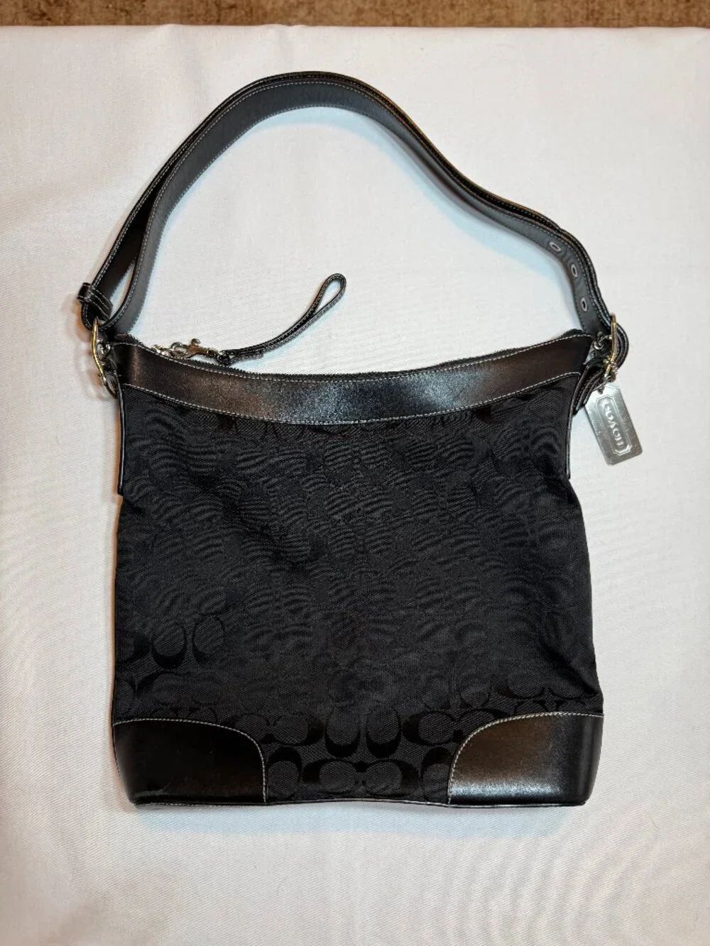 Vintage Y2K Coach Signature Hobo Shoulder Bag – Style 6828